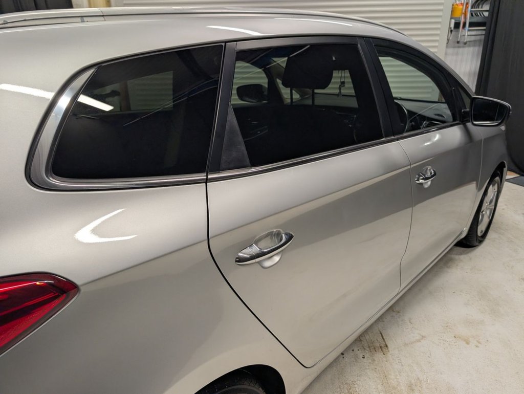 Used Kia Carens 2015 for sale - 76768643: Photo 22