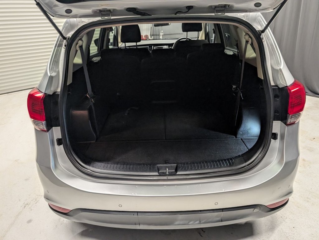 Used Kia Carens 2015 for sale - 76768643: Photo 30