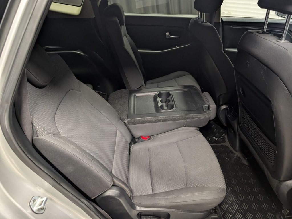 Used Kia Carens 2015 for sale - 76768643: Photo 34