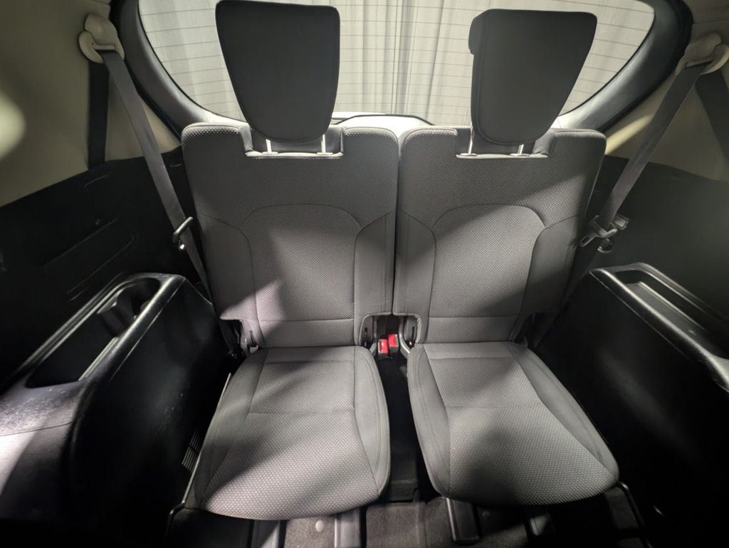 Used Kia Carens 2015 for sale - 76768643: Photo 36