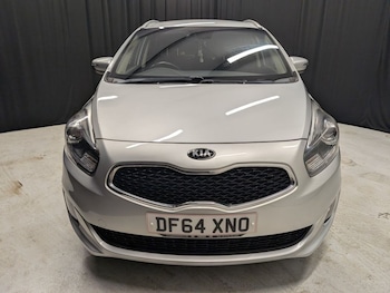 Used Kia Carens 2015 for sale - 76768643: Photo