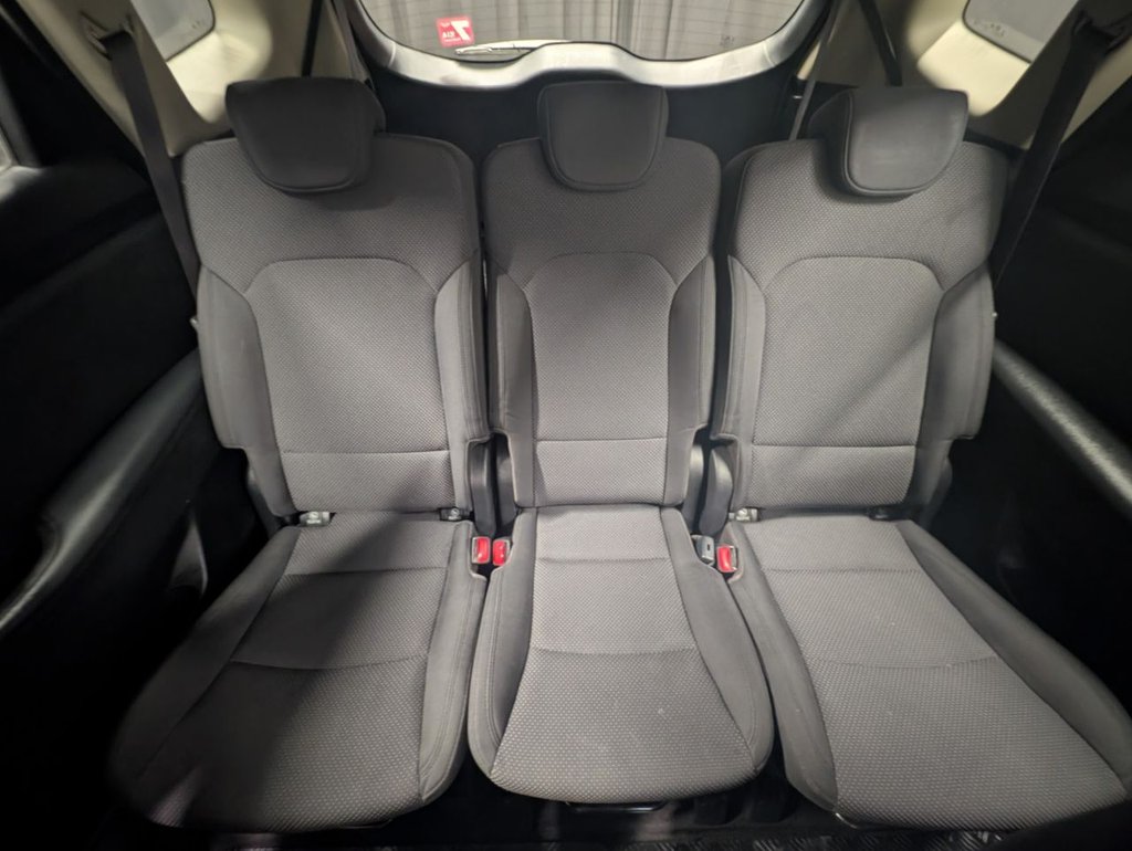 Used Kia Carens 2015 for sale - 76768643: Photo 41