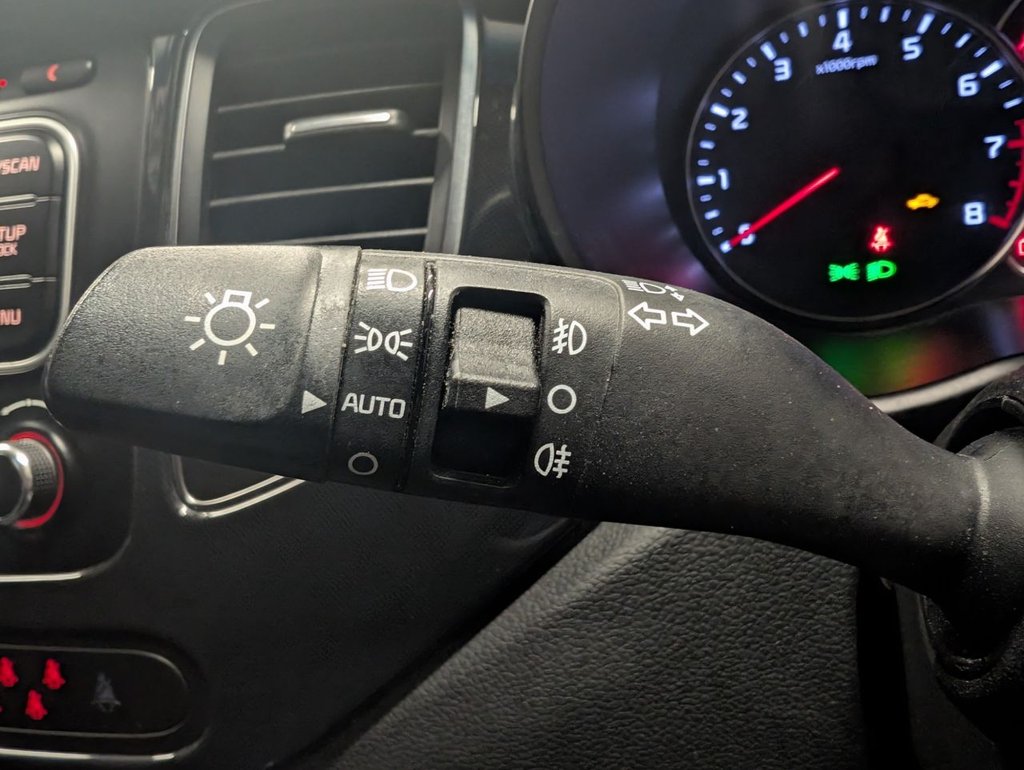 Used Kia Carens 2015 for sale - 76768643: Photo 49