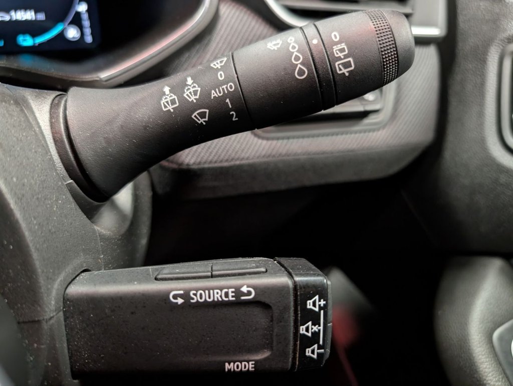 Used Renault Clio 2023 for sale - 77038341: Photo 68