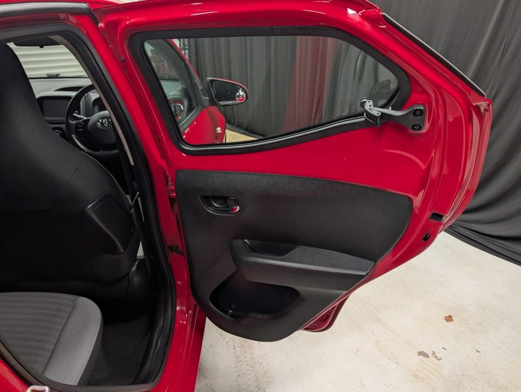 Used Toyota AYGO 2018 for sale - 77936155: Photo 34