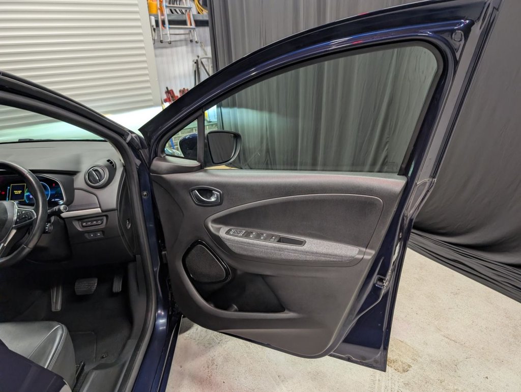 Used Renault Zoe 2022 for sale - 76923497: Photo 43