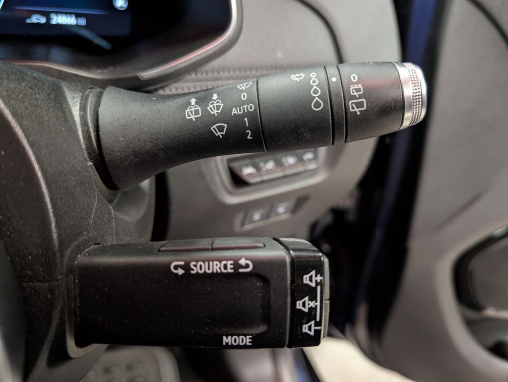 Used Renault Zoe 2022 for sale - 76923497: Photo 55