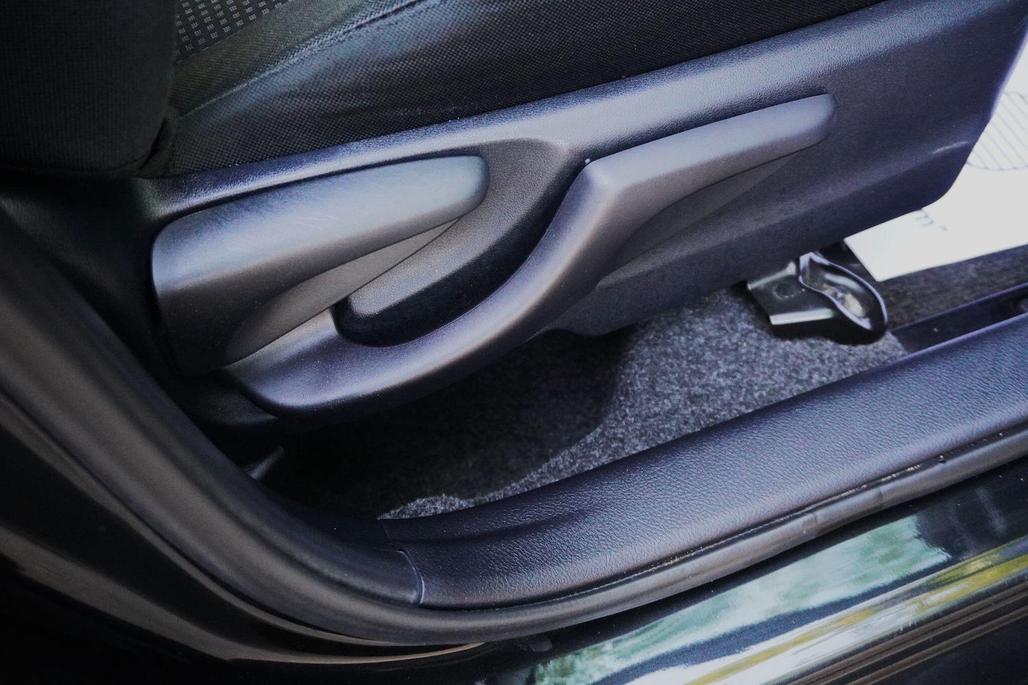 Used Toyota Vitz for sale - 77358724: Photo 14