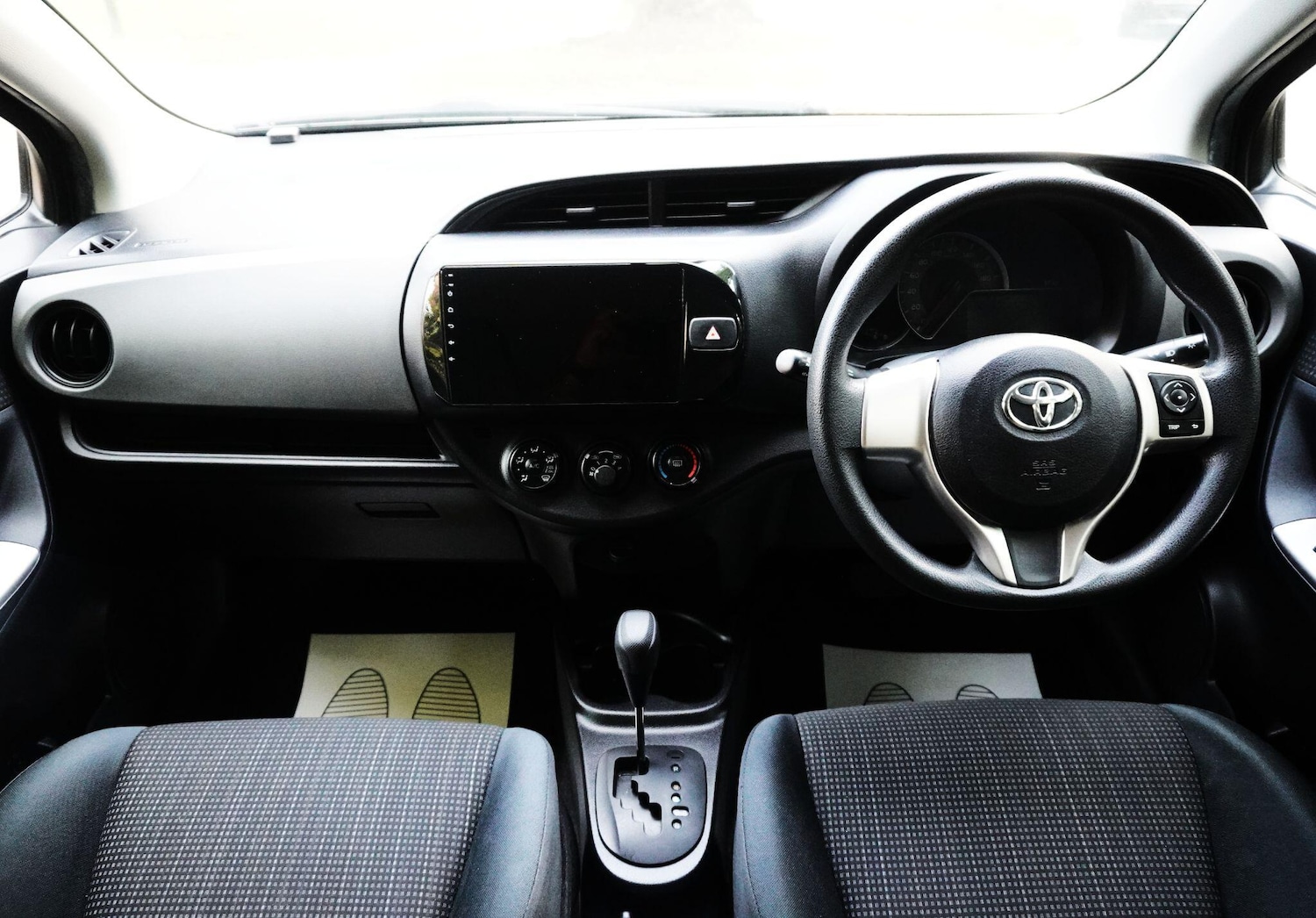 Used Toyota Vitz for sale - 77358724: Photo 18
