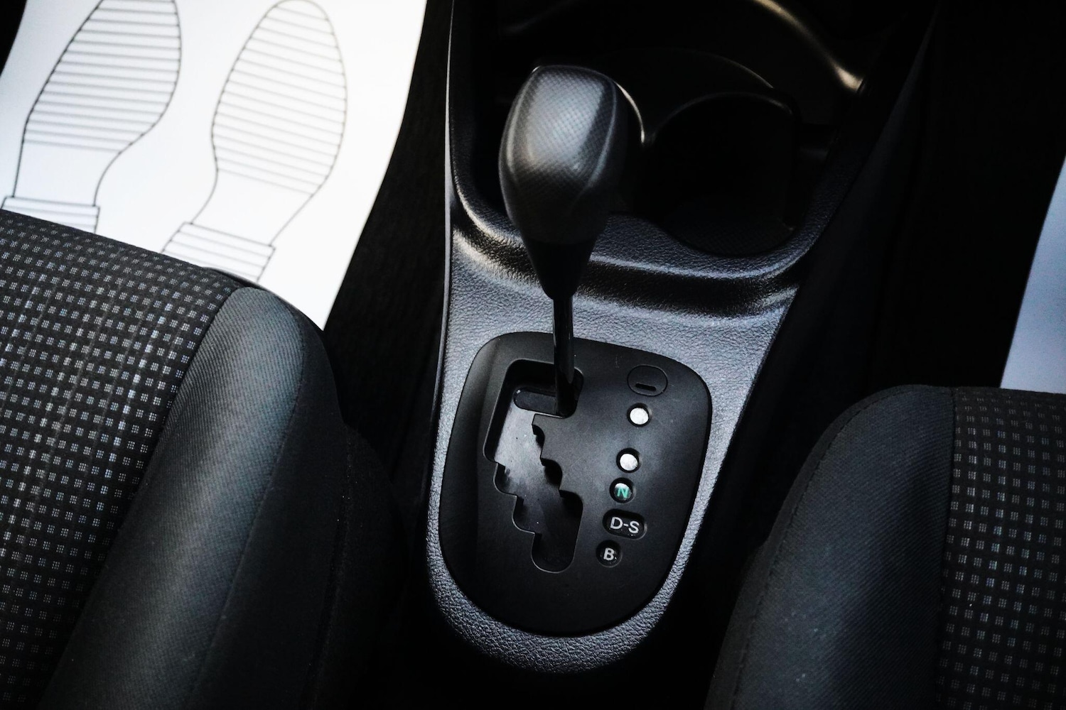 Used Toyota Vitz for sale - 77358724: Photo 28