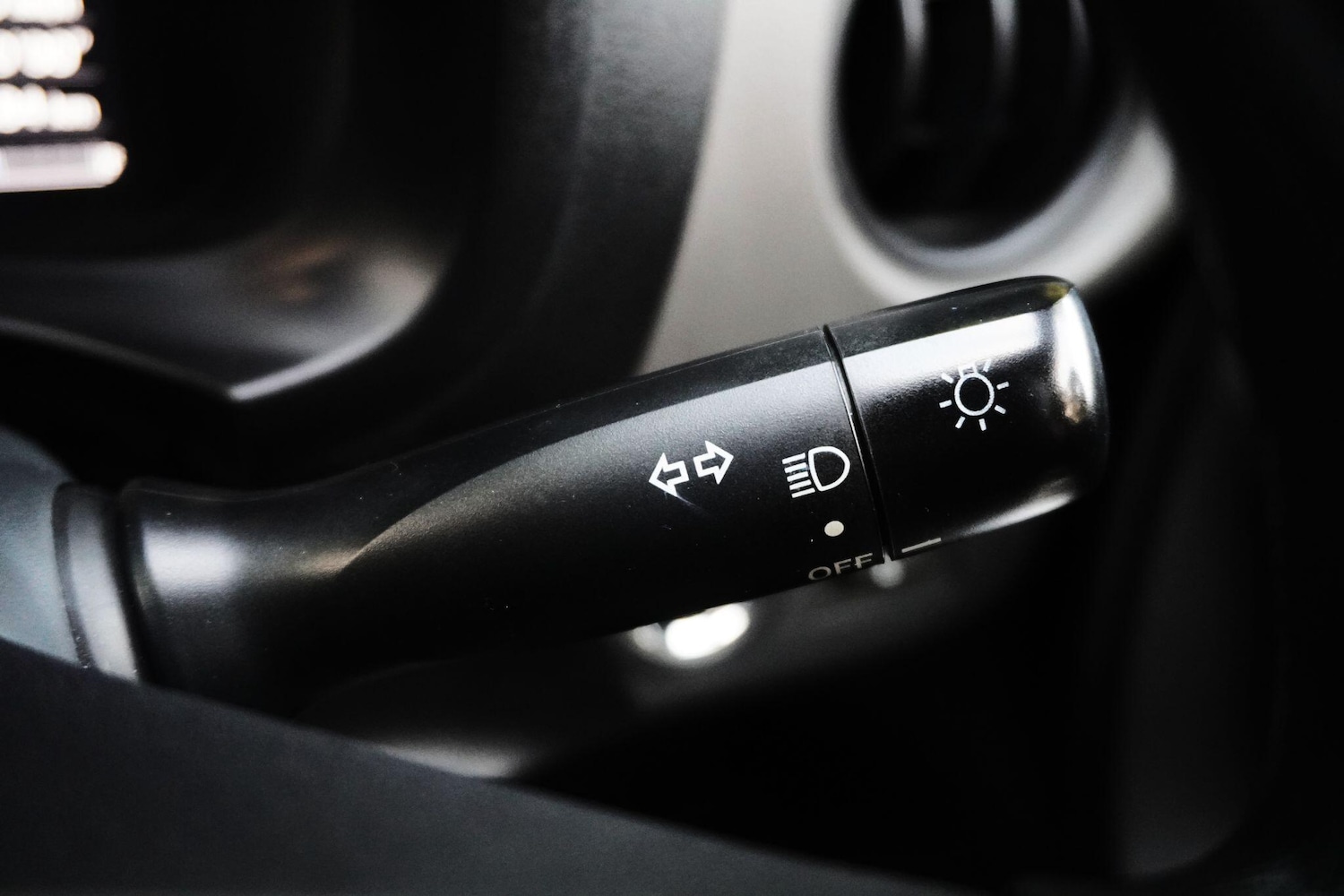 Used Toyota Vitz for sale - 77358724: Photo 32