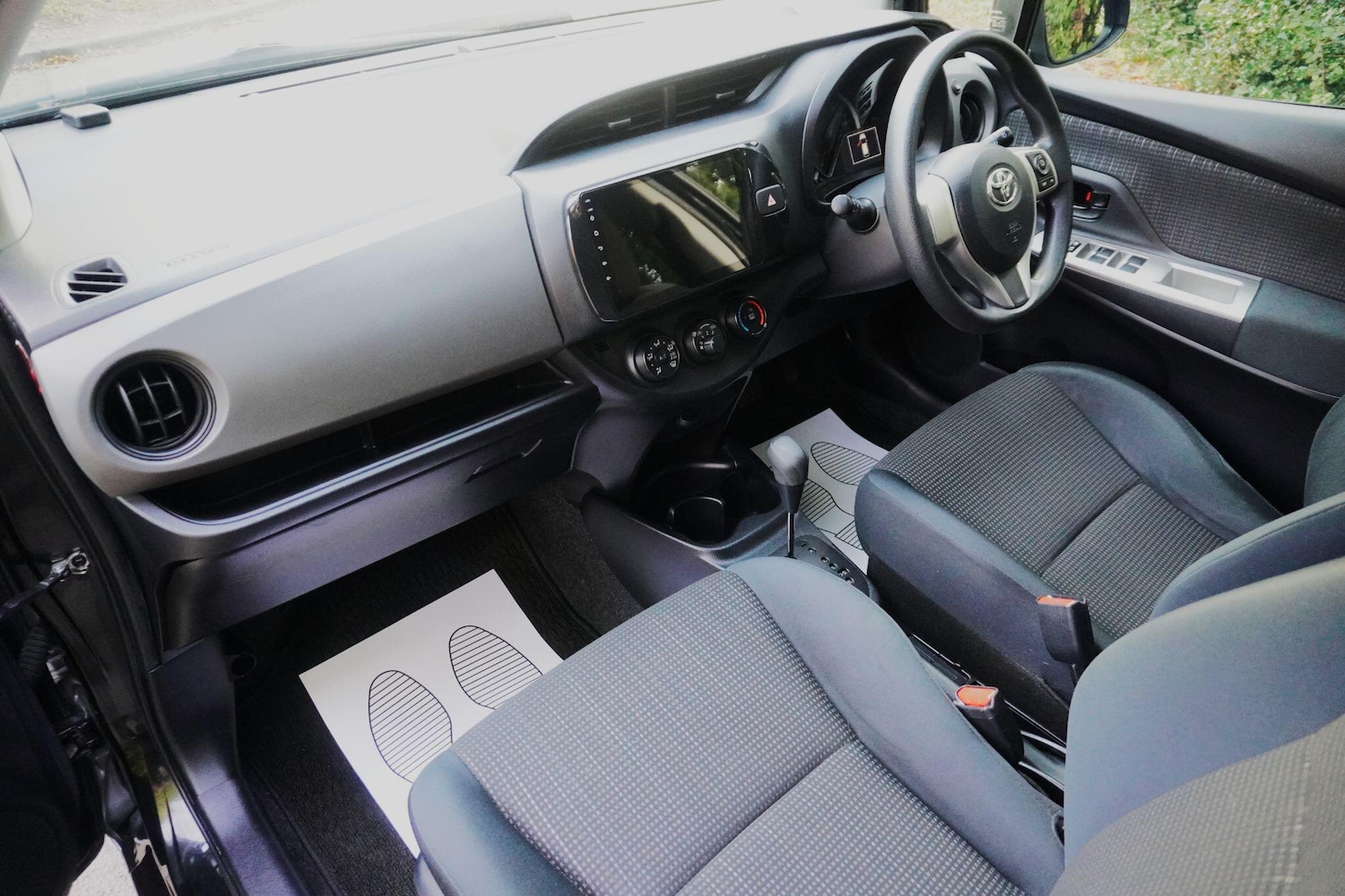 Used Toyota Vitz for sale - 77358724: Photo 41