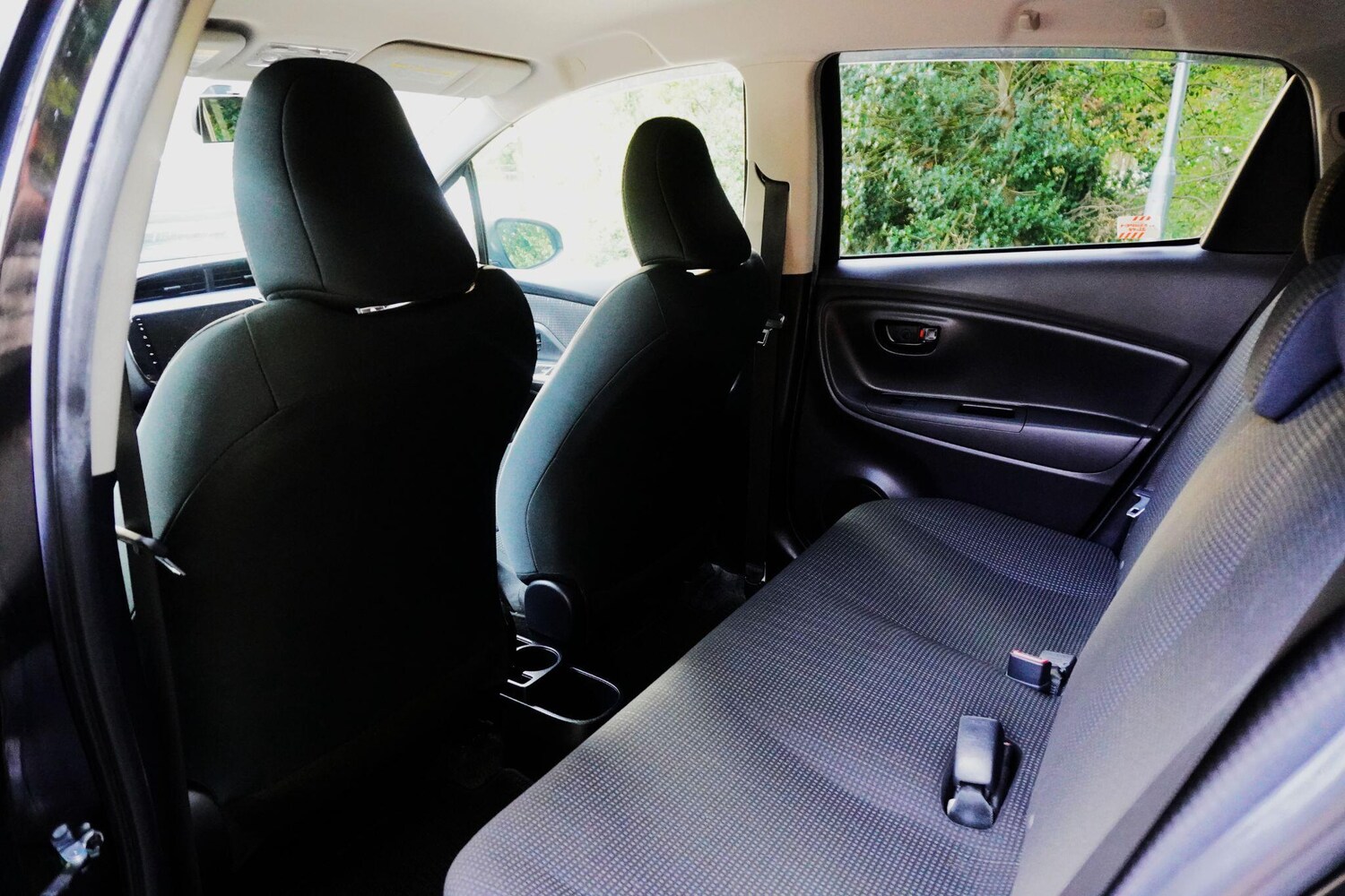 Used Toyota Vitz for sale - 77358724: Photo 50