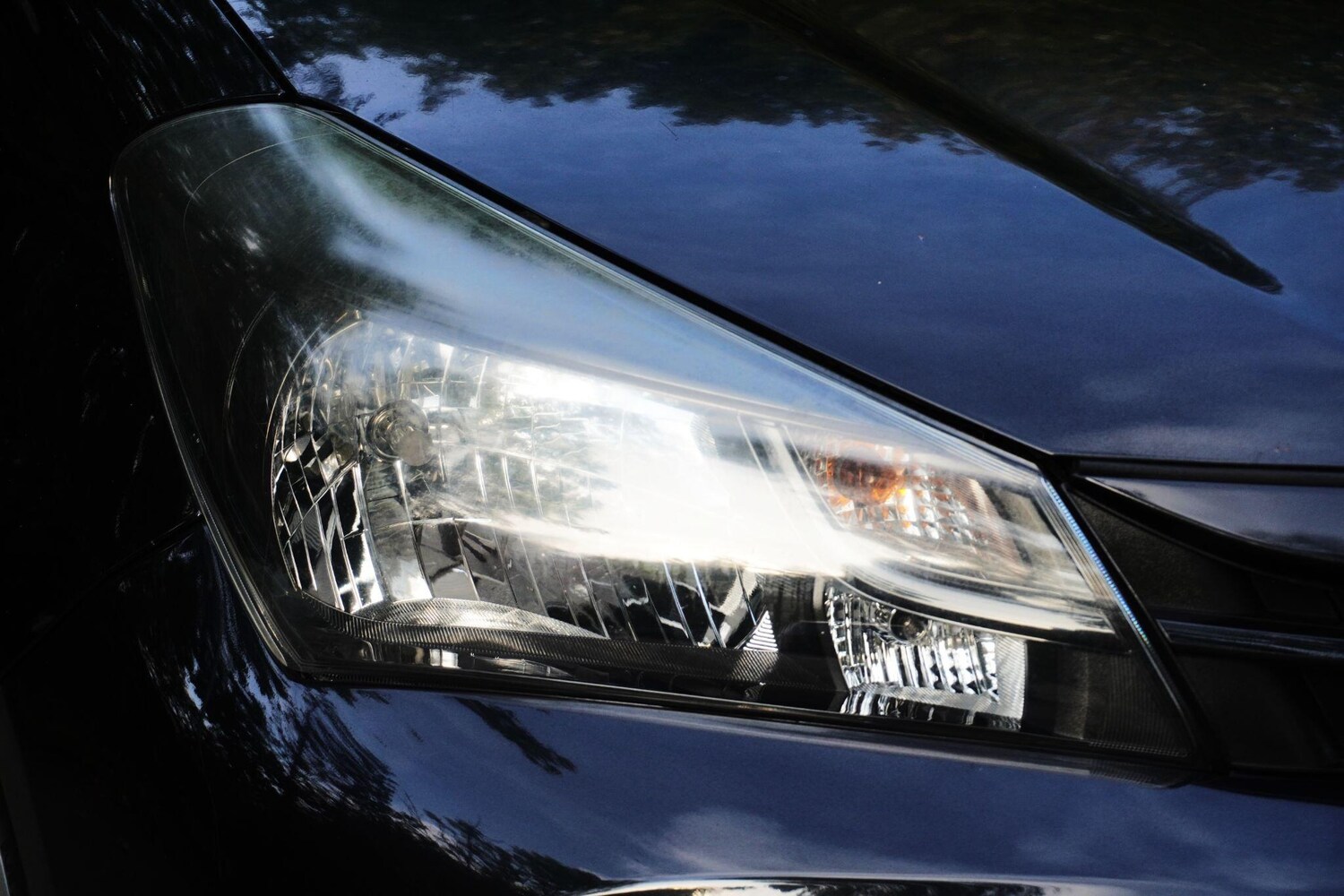 Used Toyota Vitz for sale - 77358724: Photo 54