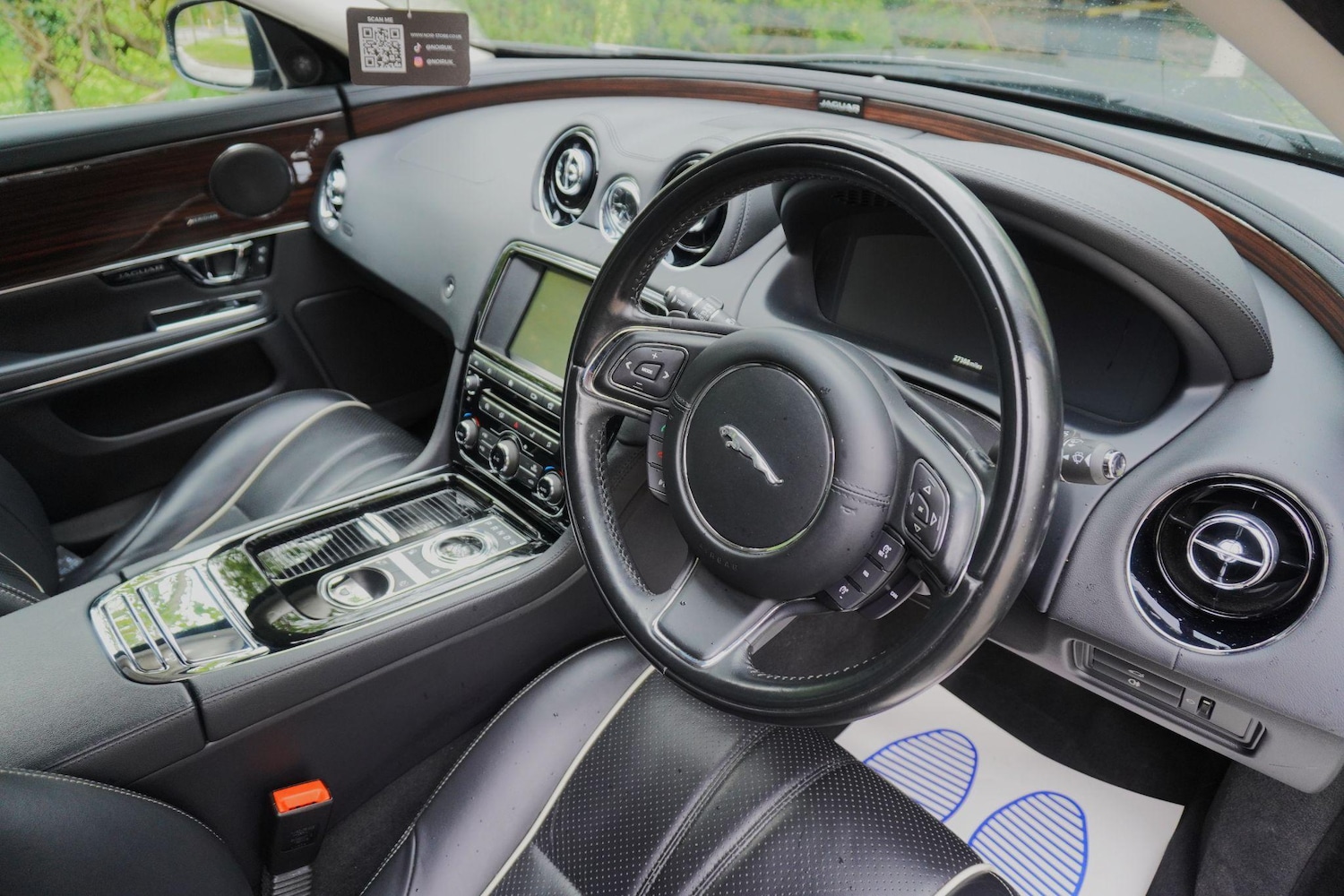 Used Jaguar XJ 2017 for sale - 76990570: Photo 10