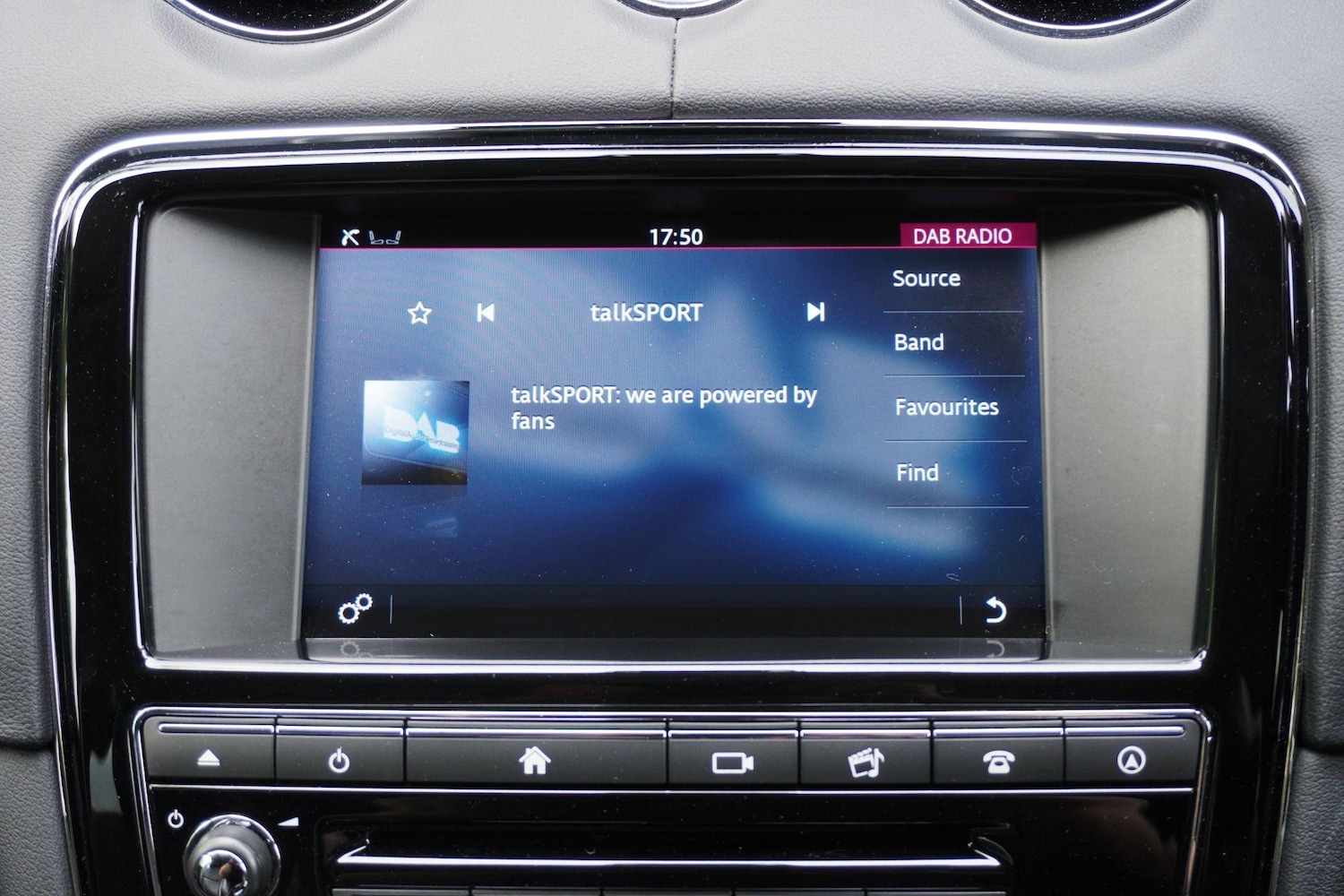 Used Jaguar XJ 2017 for sale - 76990570: Photo 26