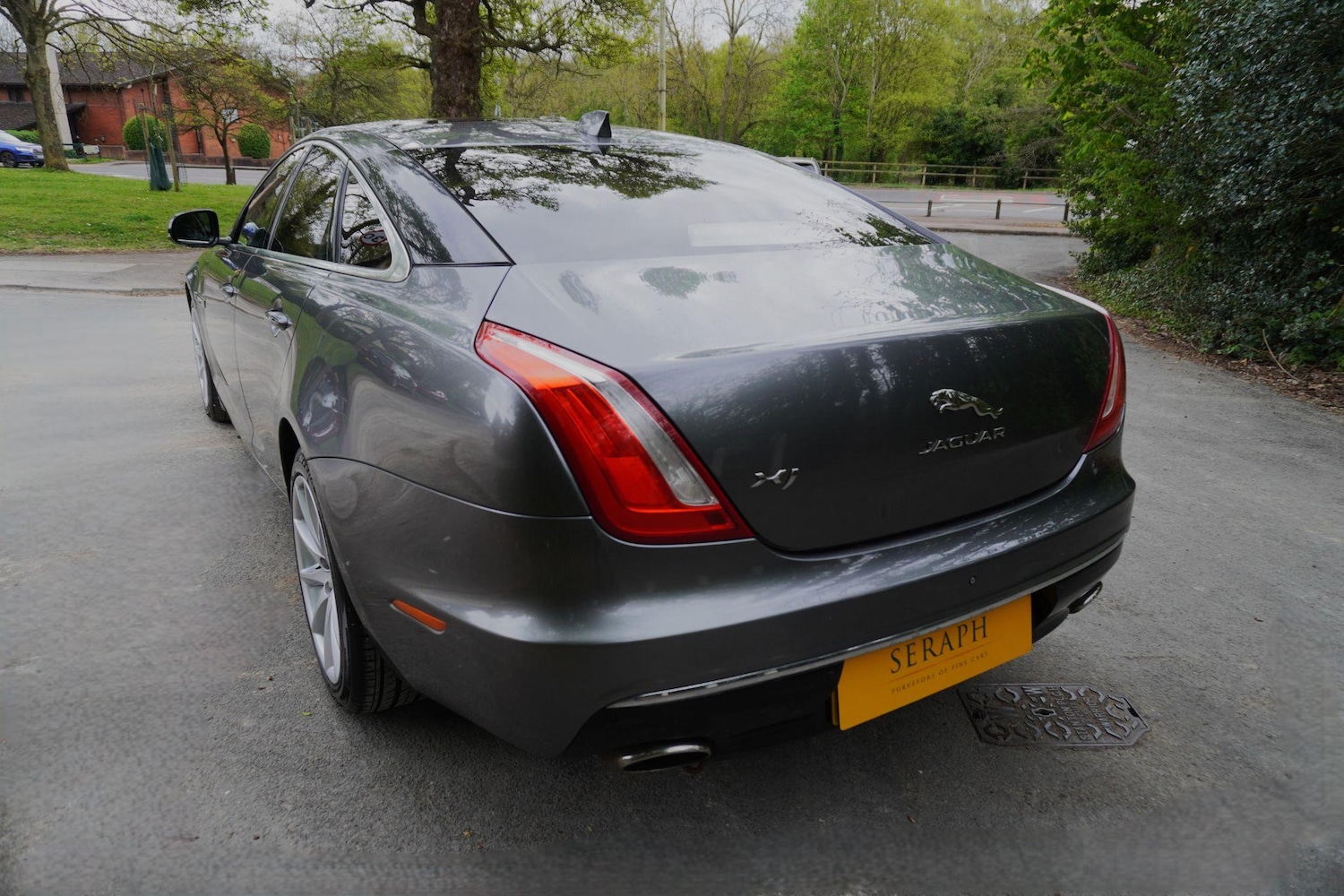 Used Jaguar XJ 2017 for sale - 76990570: Photo 3