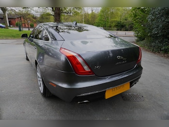 Used Jaguar XJ 2017 for sale - 76990570: Photo