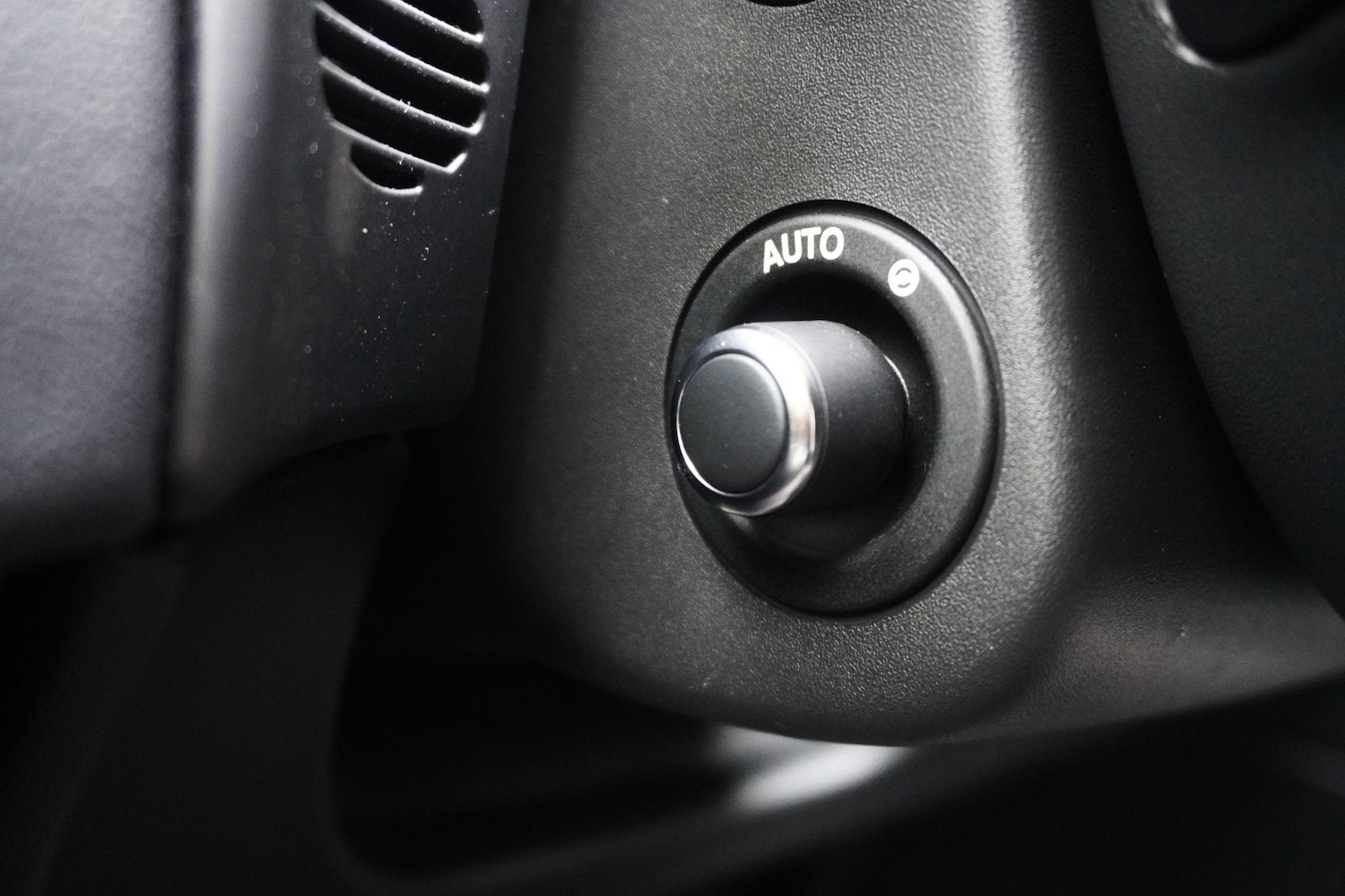 Used Jaguar XJ 2017 for sale - 76990570: Photo 40