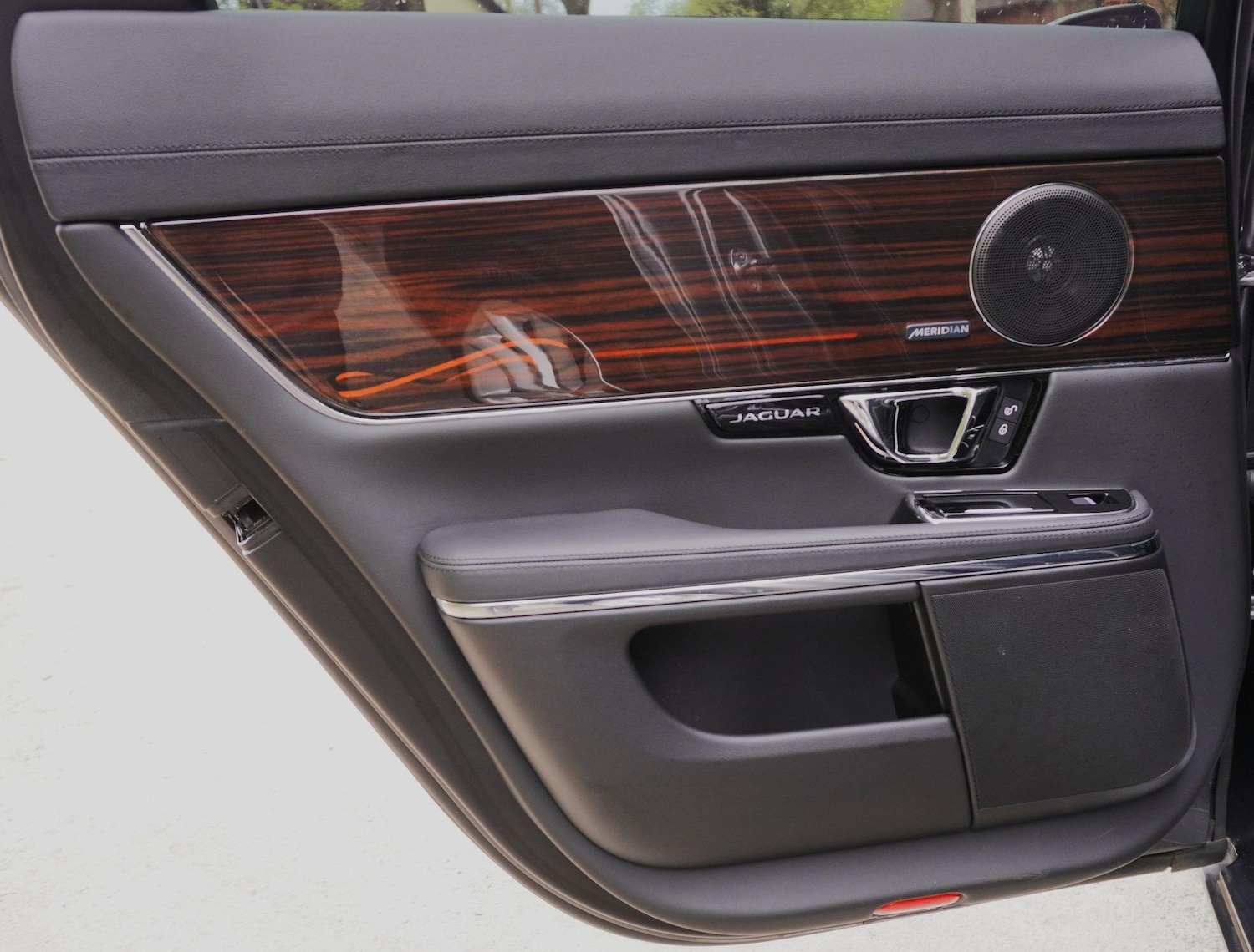 Used Jaguar XJ 2017 for sale - 76990570: Photo 61