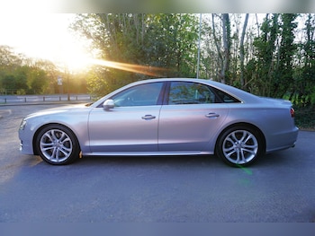 Used Audi S8 2015 for sale - 75514365: Photo