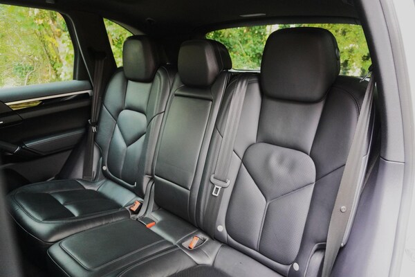 Used Porsche Cayenne 2016 for sale - 76239740: Photo 65