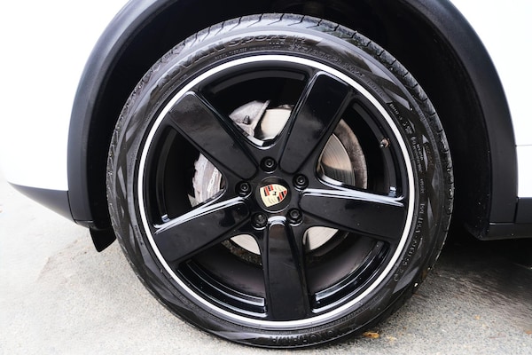 Used Porsche Cayenne 2016 for sale - 76239740: Photo 77