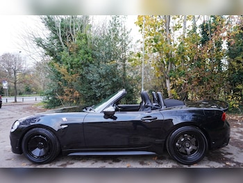 Used Abarth 124 Spider 2017 for sale - 76484529: Photo