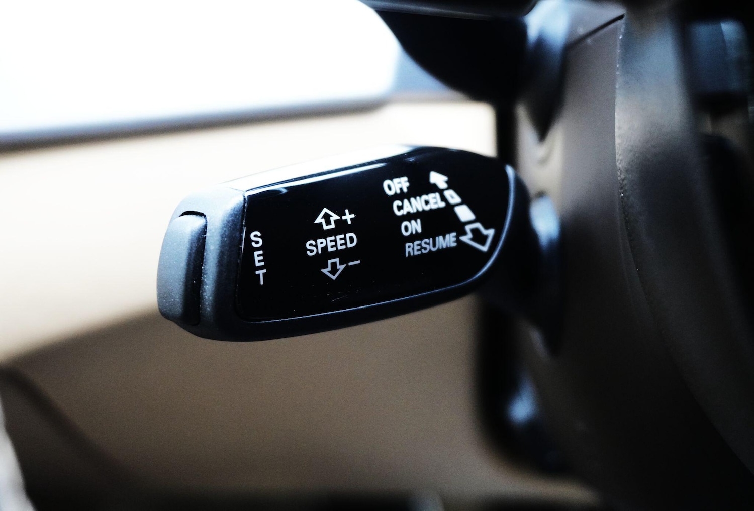 Used Audi S8 2015 for sale - 77190549: Photo 36