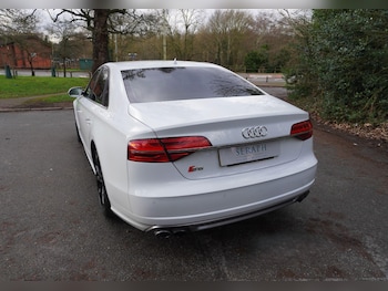Used Audi S8 2015 for sale - 77190549: Photo