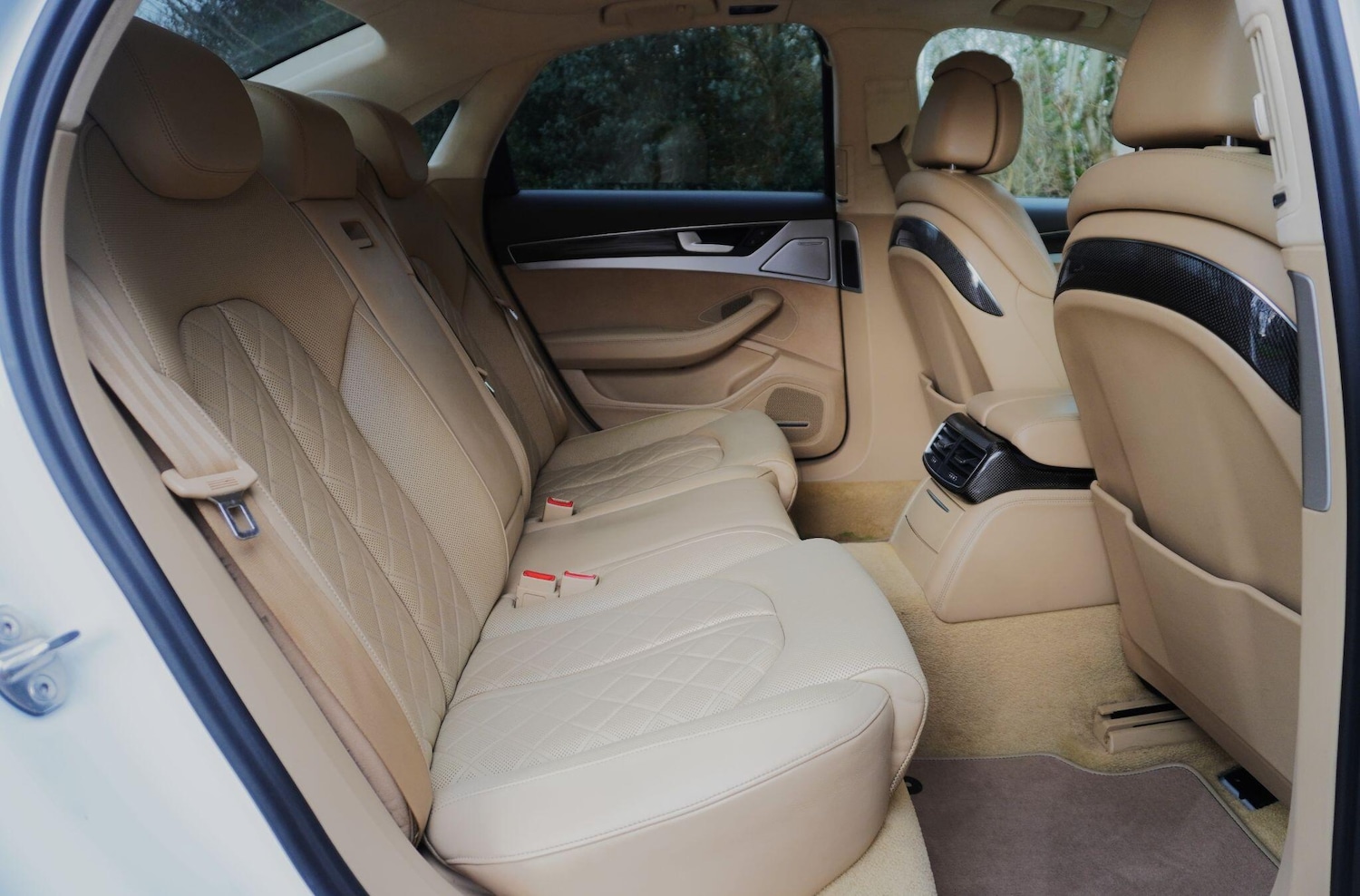 Used Audi S8 2015 for sale - 77190549: Photo 41