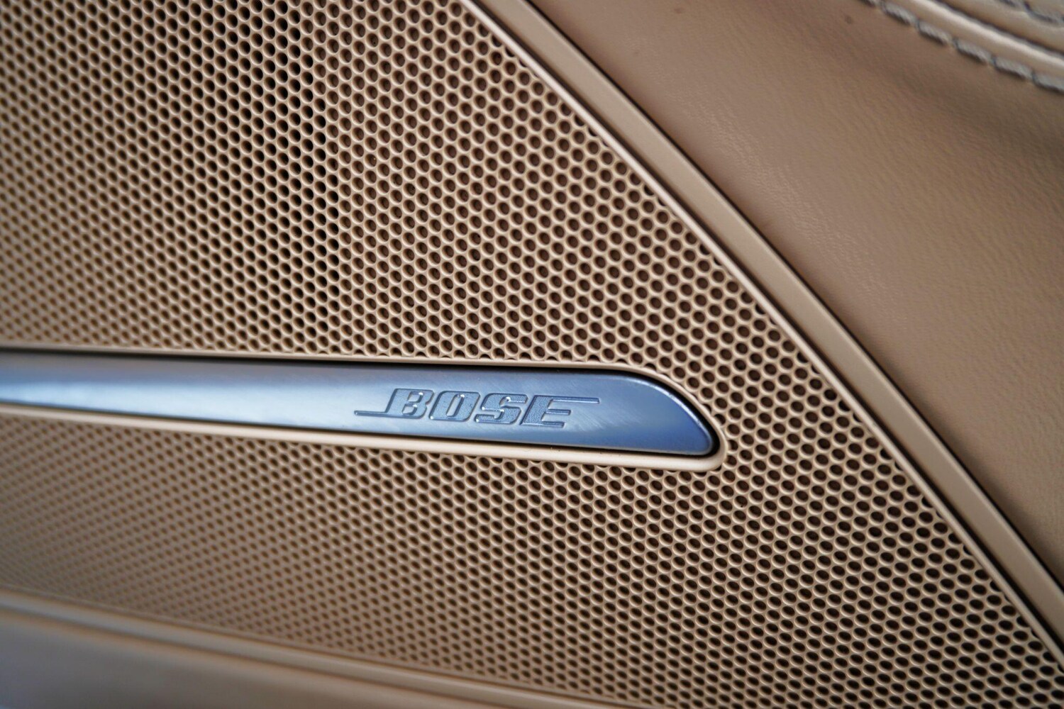 Used Audi S8 2015 for sale - 77190549: Photo 47