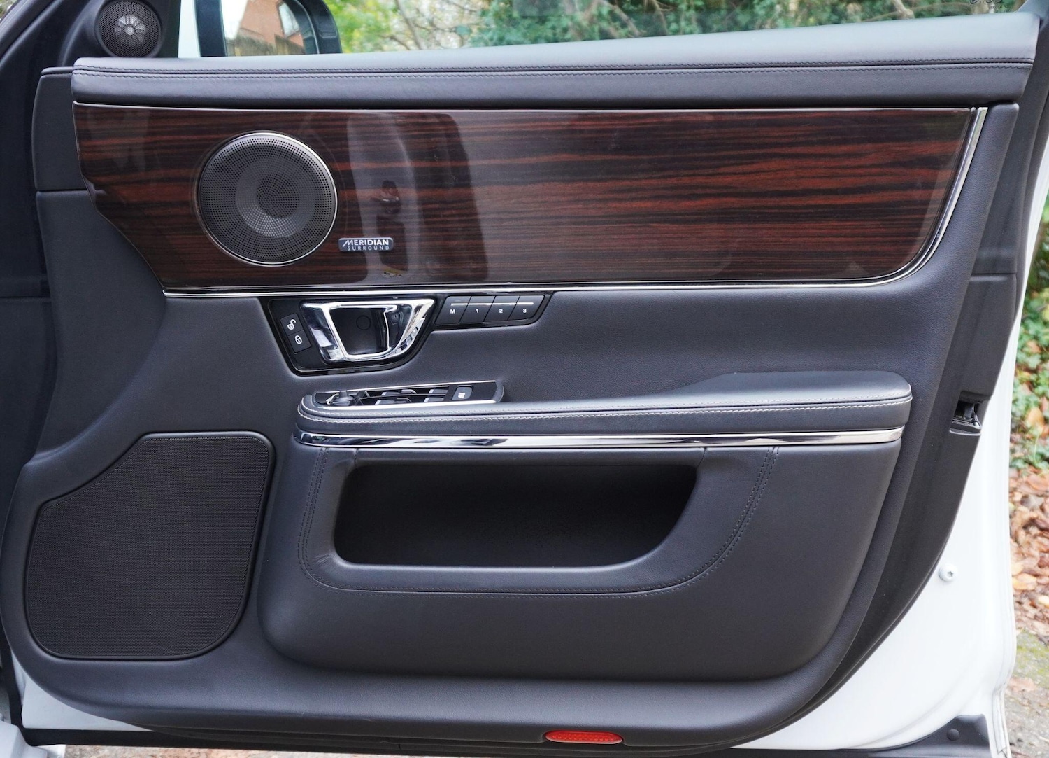 Used Jaguar XJ 2016 for sale - 76702396: Photo 11