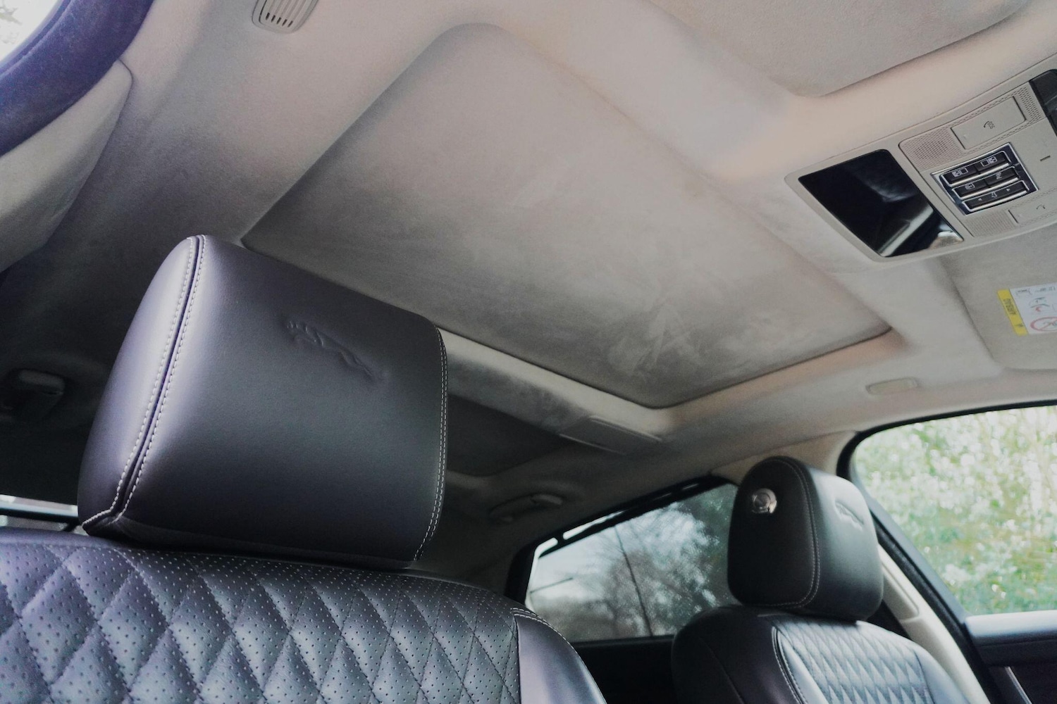 Used Jaguar XJ 2016 for sale - 76702396: Photo 18