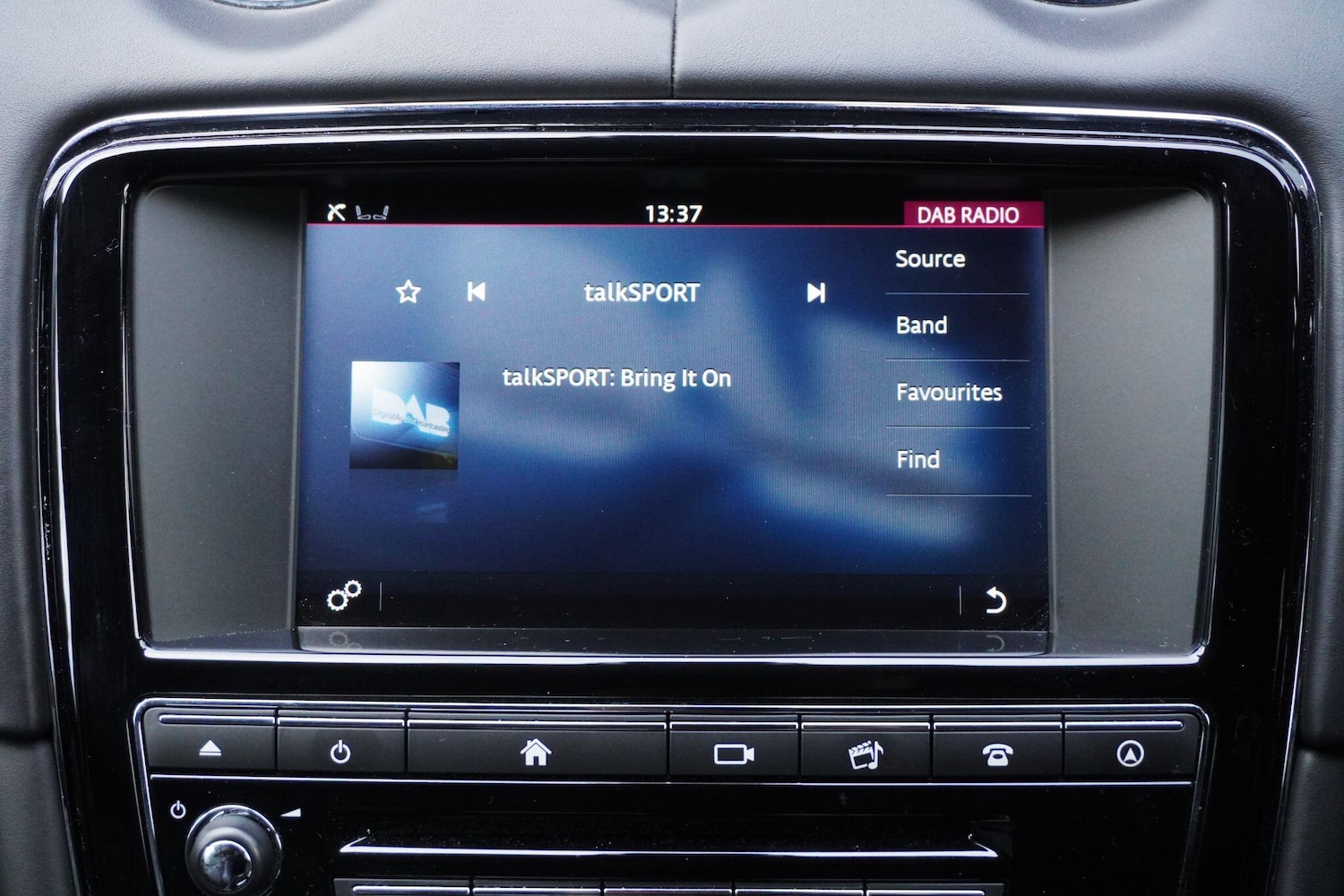 Used Jaguar XJ 2016 for sale - 76702396: Photo 27