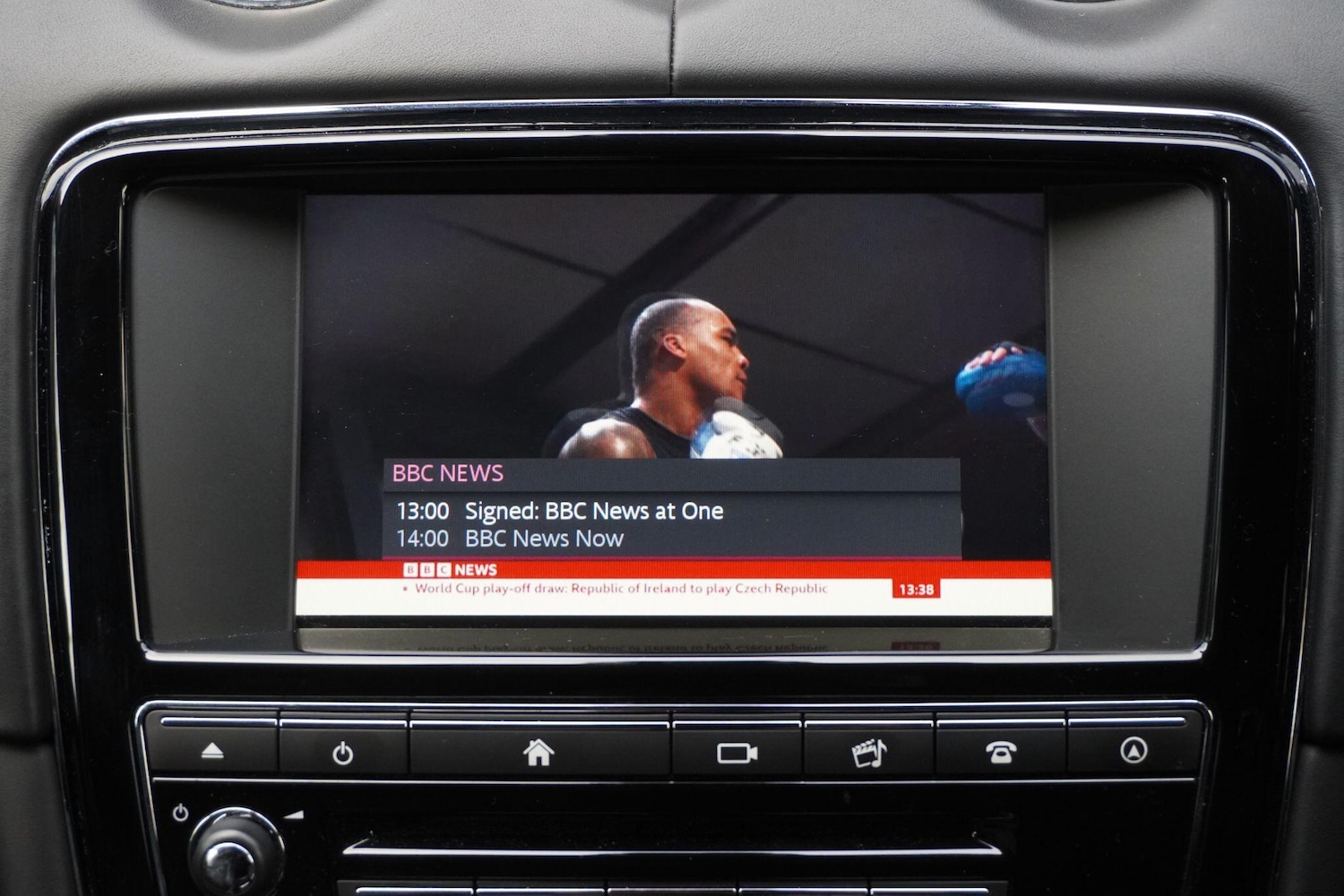 Used Jaguar XJ 2016 for sale - 76702396: Photo 28