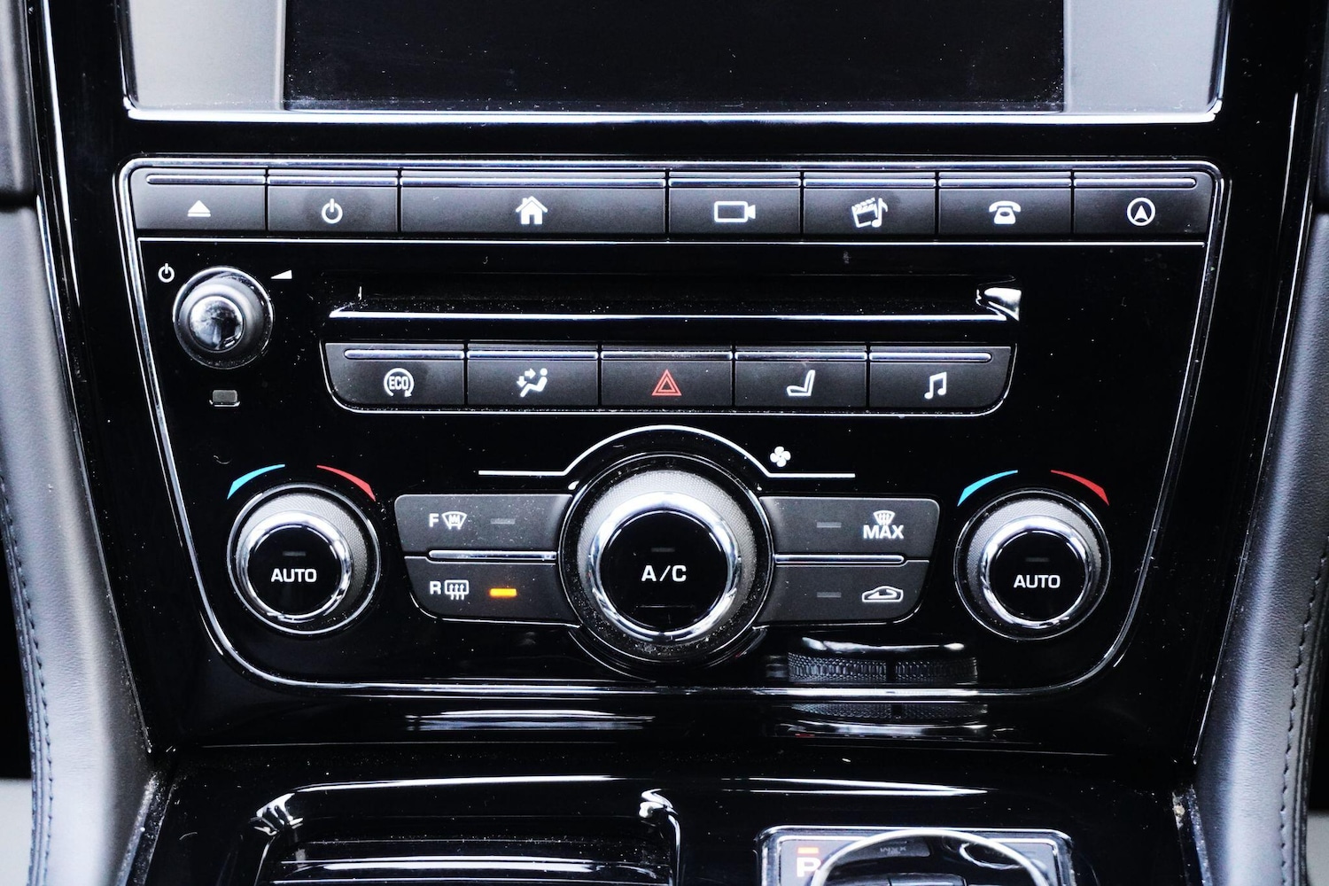 Used Jaguar XJ 2016 for sale - 76702396: Photo 36