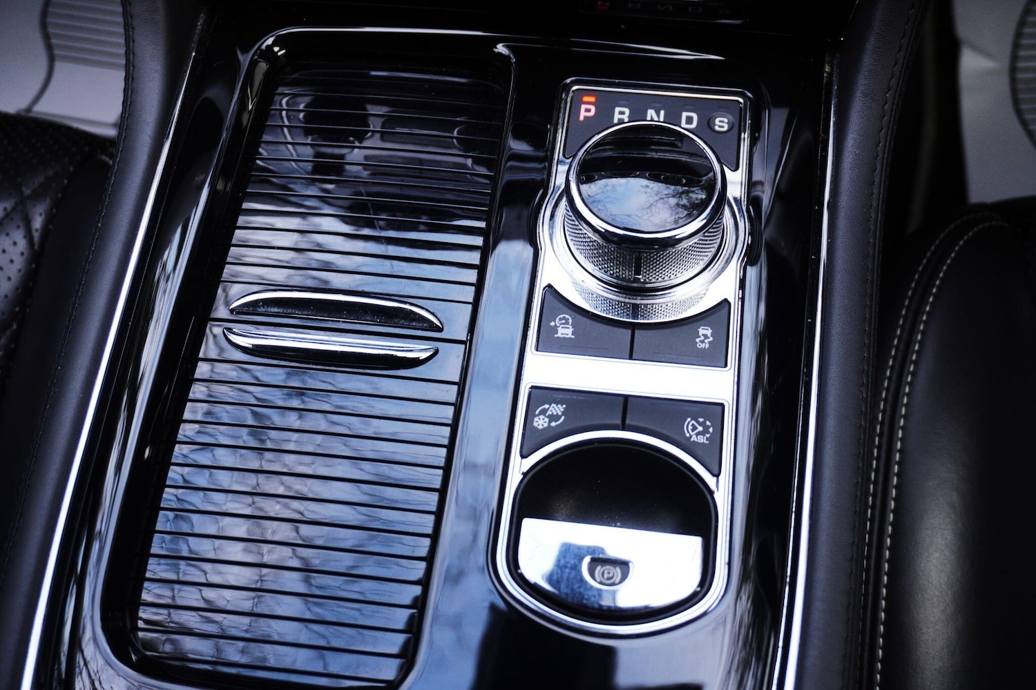 Used Jaguar XJ 2016 for sale - 76702396: Photo 37