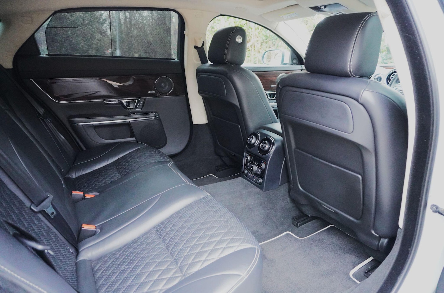 Used Jaguar XJ 2016 for sale - 76702396: Photo 47