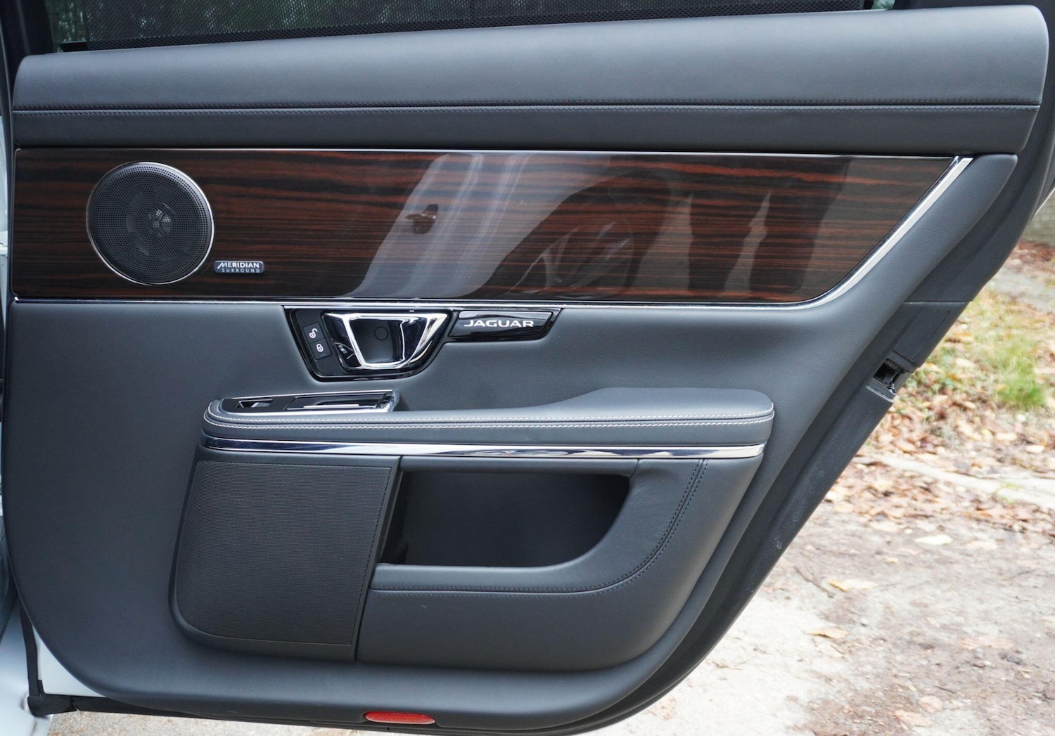 Used Jaguar XJ 2016 for sale - 76702396: Photo 48