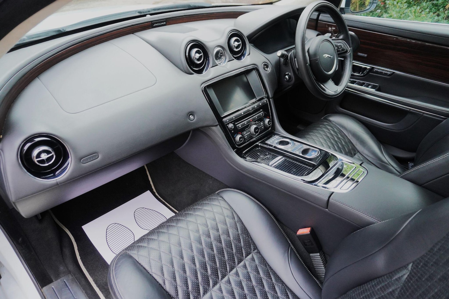 Used Jaguar XJ 2016 for sale - 76702396: Photo 56