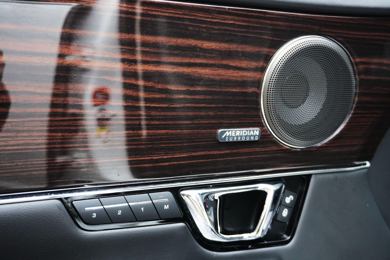 Used Jaguar XJ 2016 for sale - 76702396: Photo 58