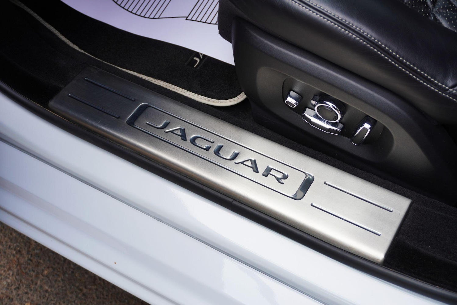 Used Jaguar XJ 2016 for sale - 76702396: Photo 59