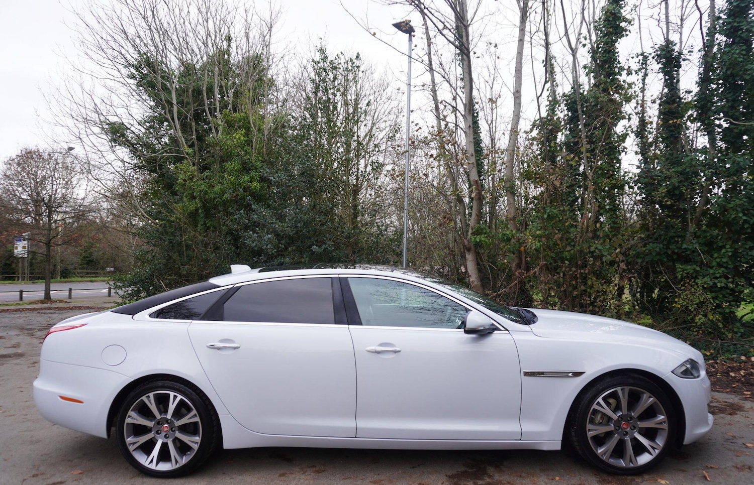 Used Jaguar XJ 2016 for sale - 76702396: Photo 6