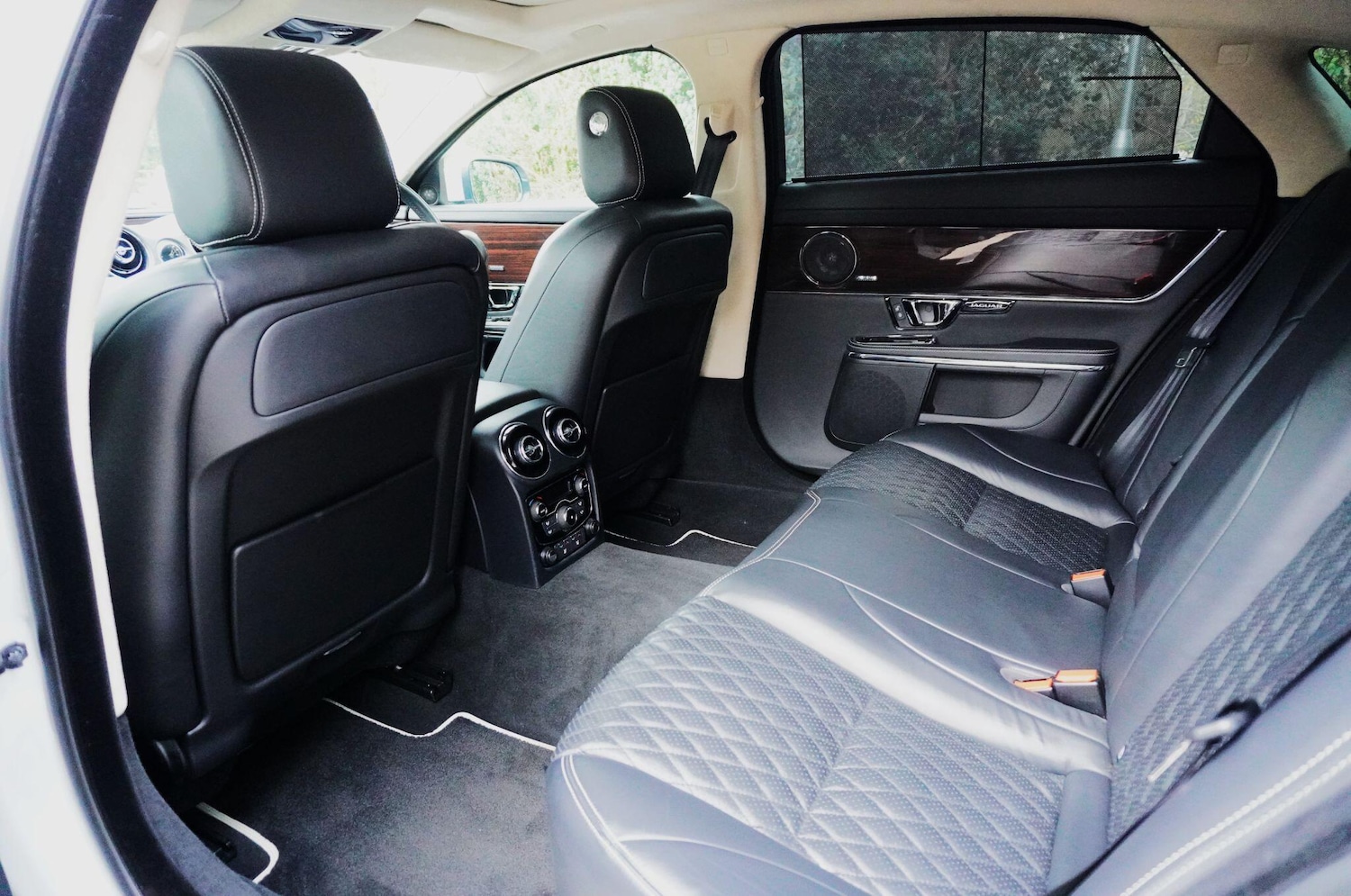 Used Jaguar XJ 2016 for sale - 76702396: Photo 66