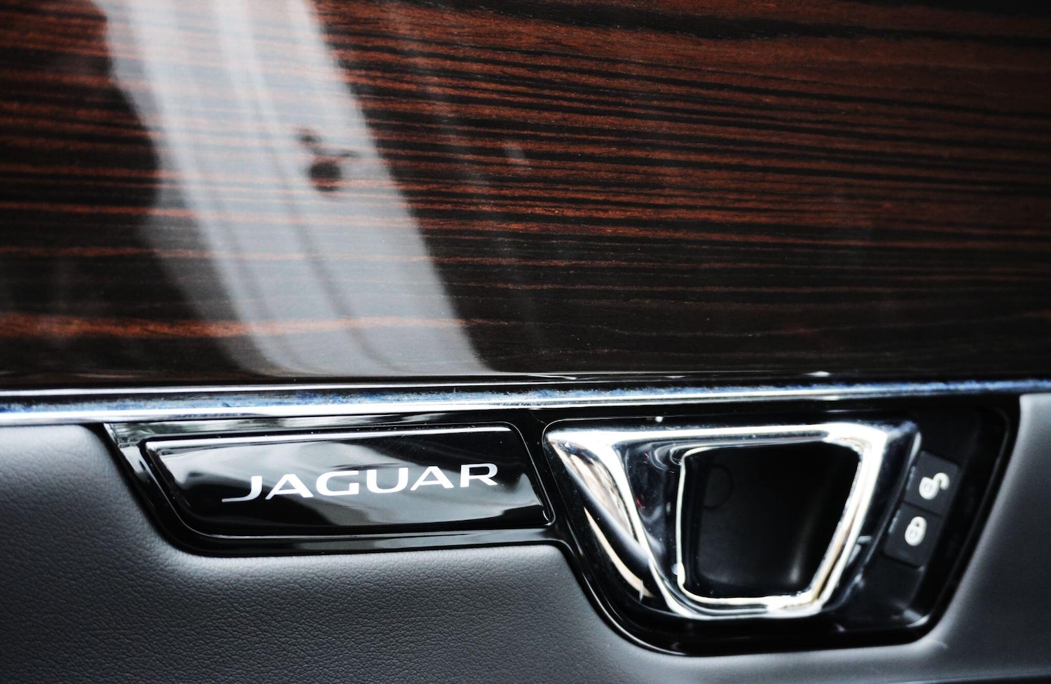 Used Jaguar XJ 2016 for sale - 76702396: Photo 69