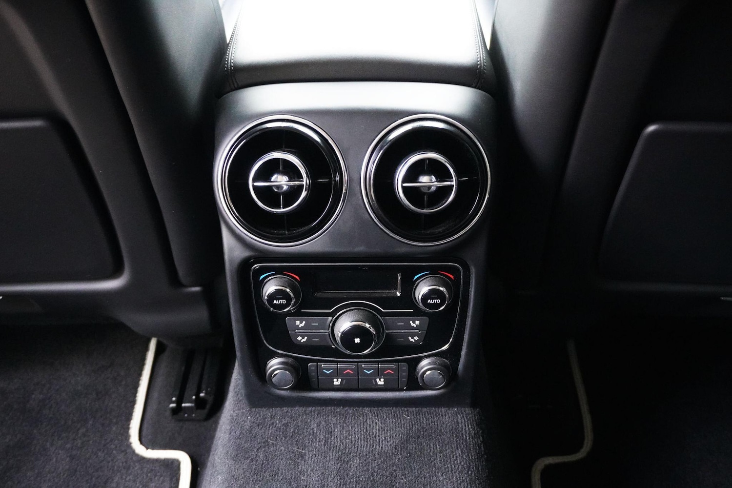 Used Jaguar XJ 2016 for sale - 76702396: Photo 72