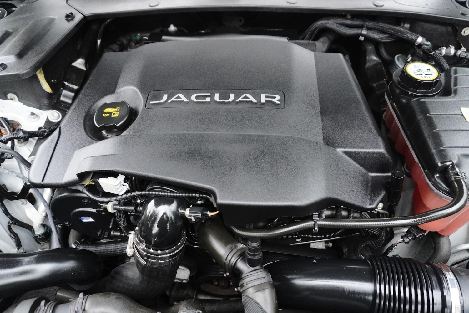 Used Jaguar XJ 2016 for sale - 76702396: Photo 85