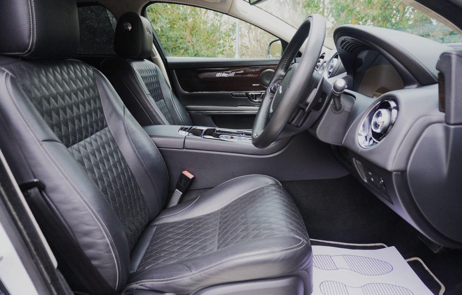 Used Jaguar XJ 2016 for sale - 76702396: Photo 9