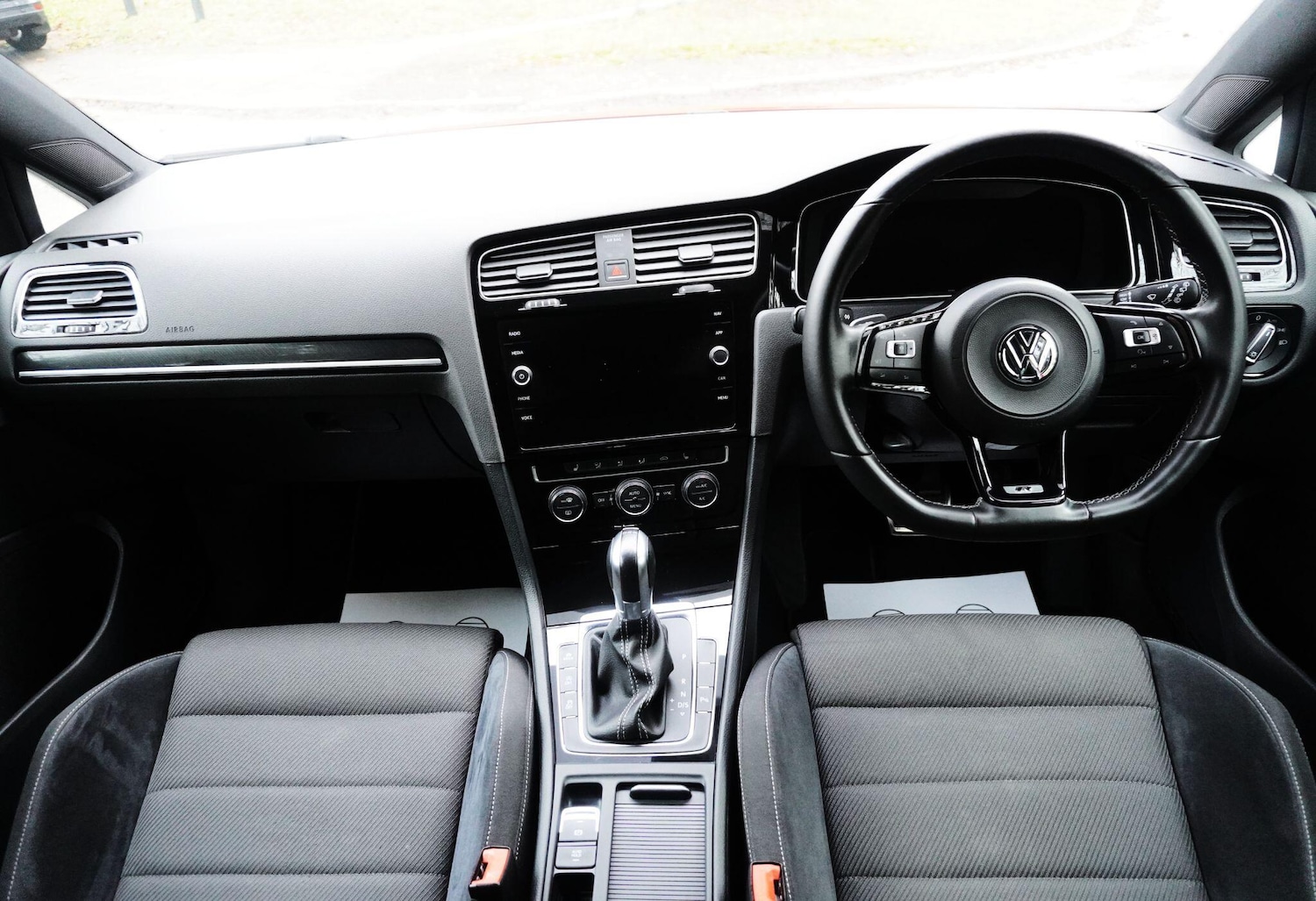 Used Volkswagen Golf 2017 for sale - 76337050: Photo 18